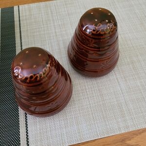 Marcrest POTTERY Salt and Pepper, vintage 1950s 60s